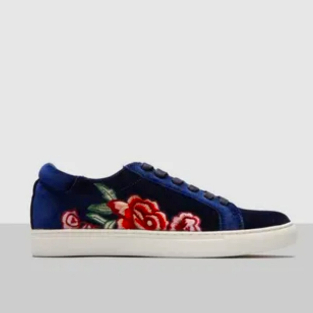 Kenneth Kole Reaction Joey 3 Shoes Women's Blue And Floral Design